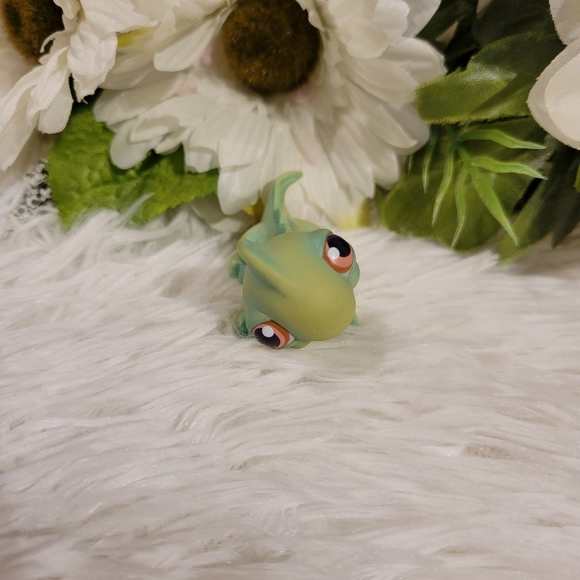 2/$10 Littlest Pet Shop Authentic LPS #29 Green Iguana Lizard Brown Eyes - Picture 4 of 12